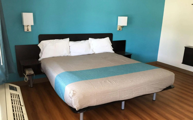 Motel 6 Prairie Du Chien, WI