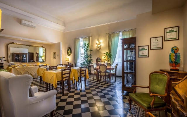 Hotel Emma