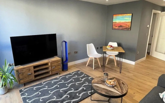 Harbourside Hideaway - Superb Flat With Terrace