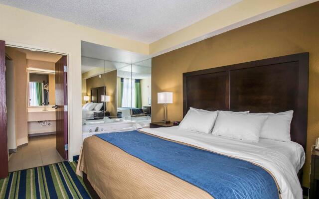 Comfort Inn & Suites Lantana - West Palm Beach South