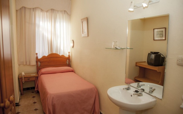 Hostal París