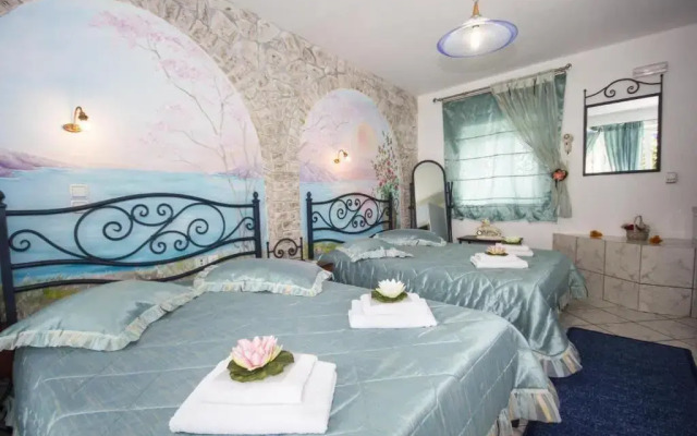 Amaryllis Studios