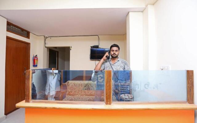 OYO 43901 Baba Guest House