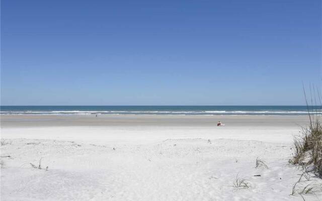 Pelican Beach - Three Bedroom Home