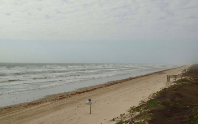 Tita s Sandcastle LC17