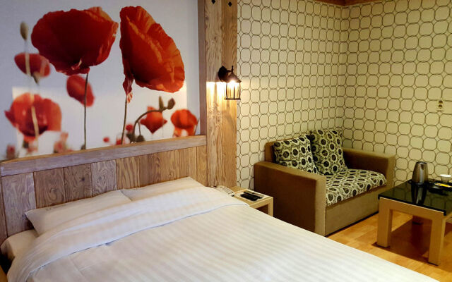 Goodstay EJ Hotel