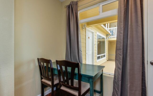 The Sandstone Point Inn