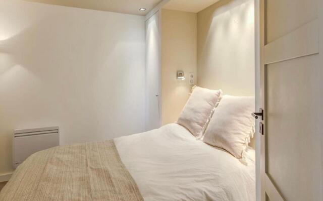 Villa in Cavalaire With Sea View & Pool