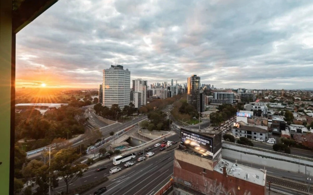Bright 1 Bedroom Apartment in St Kilda