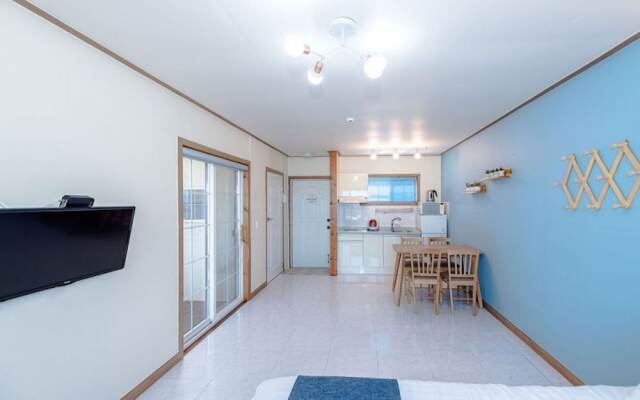 Yeosu Maison Blanche Pension