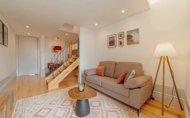 Heart OF Porto Apartment F Duplex by Vacationy