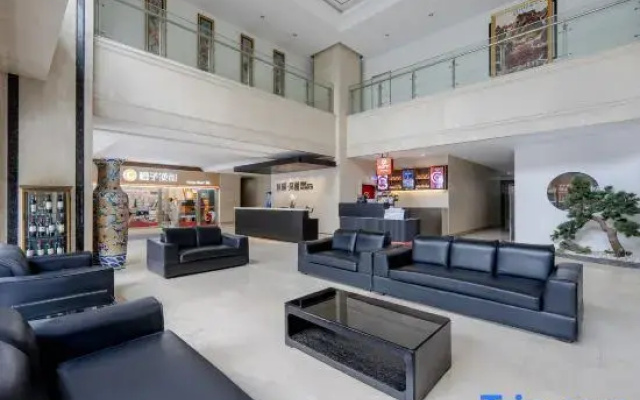 Huiyang More Hotel (Jinan Central Business District)