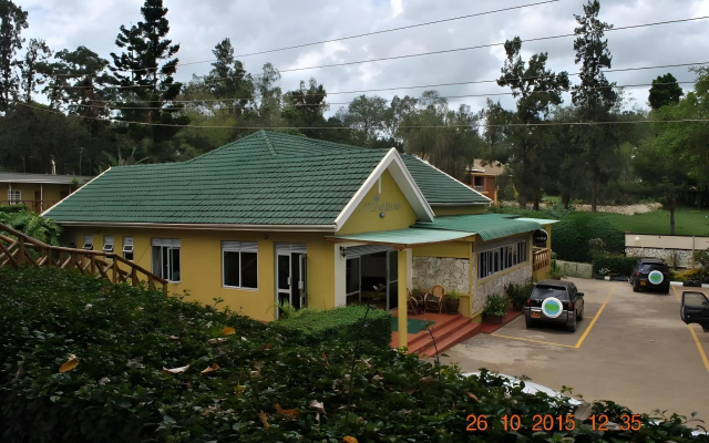 Little Woods Inn