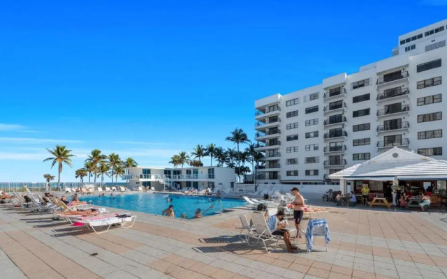 Castle Beach Club Apartments