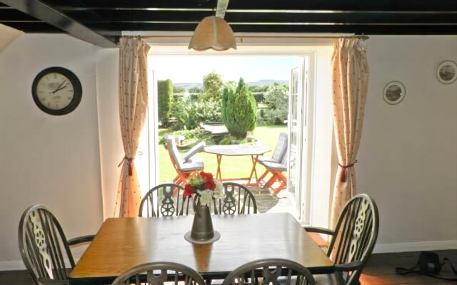 Woodlands Cottage