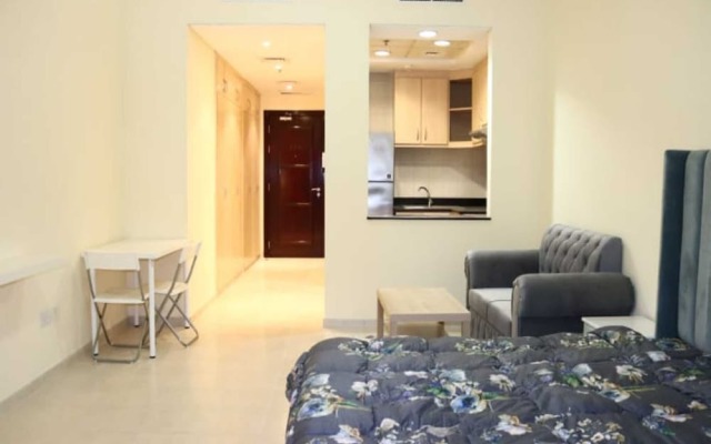 Stunning Family Friendly Studio Close To Dubai Hub