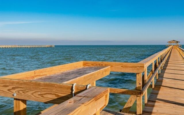 Rockport Racquet and Yacht Club
