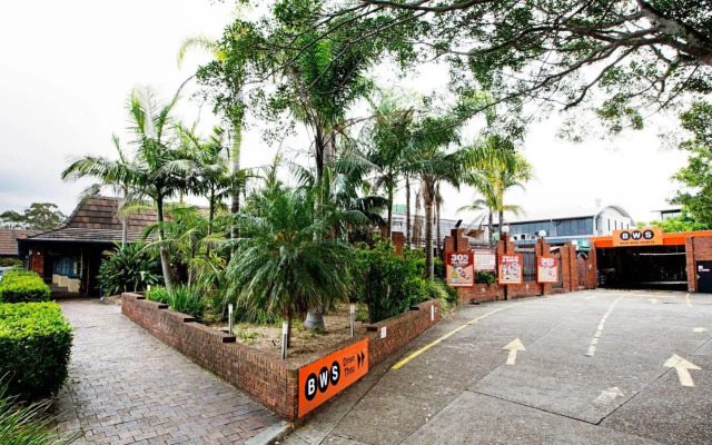 Parkway Hotel