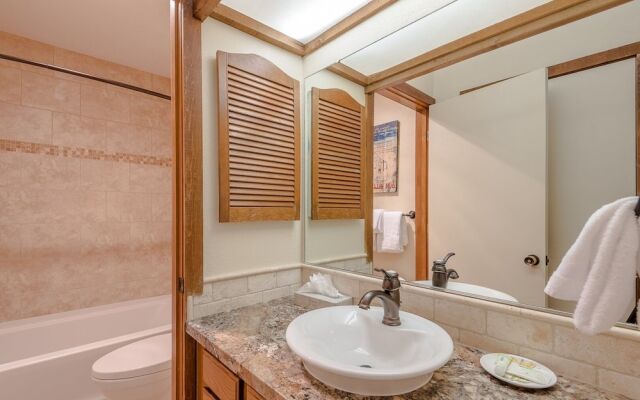 Ridge Condominiums 2672 by RedAwning 