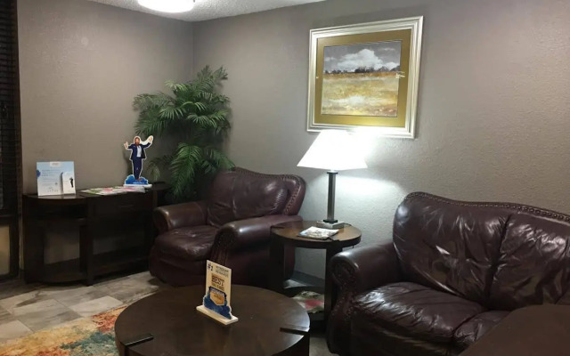 Travelodge By Wyndham Texarkana