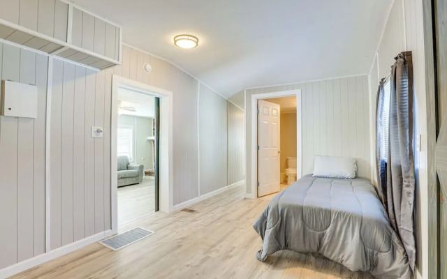 Sun-soaked Okeechobee Retreat w/ Canal Views!