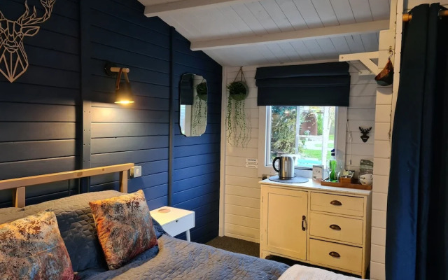 The Little Hide - Adult Only Camping Pods
