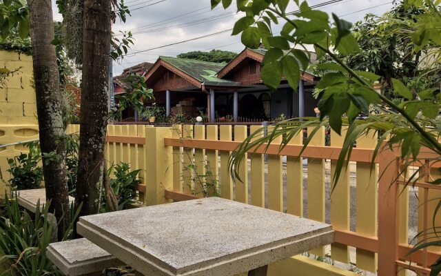 Jao Yellow House