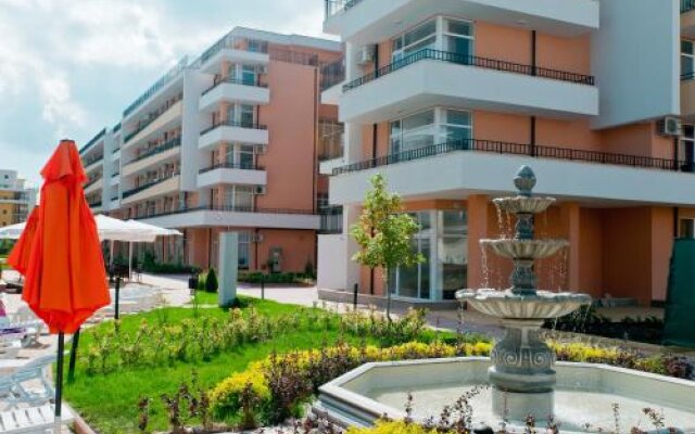 Aparthotel Grand Kamelia - Official Rental