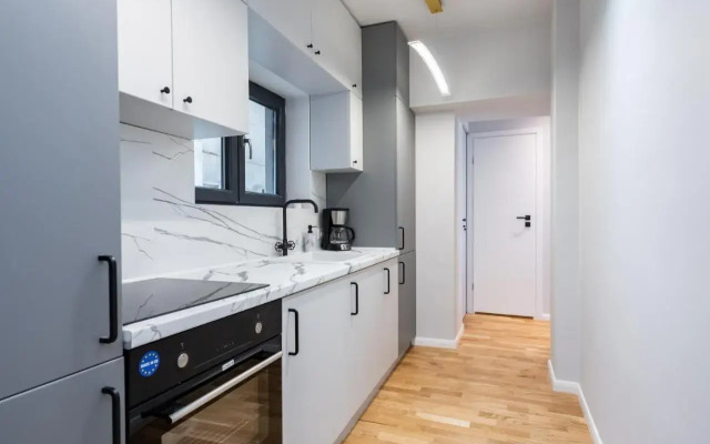 Bright 2BR Flat - Top Location - Green Views