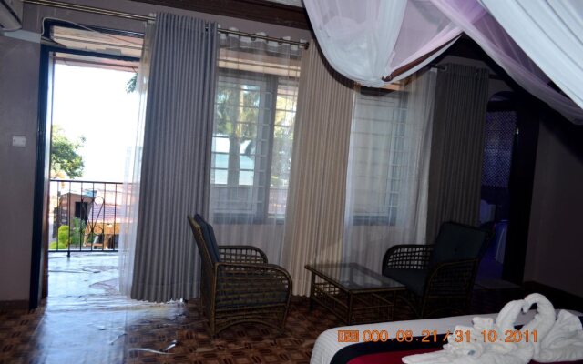 Saffron Beach Bistro & Cottages