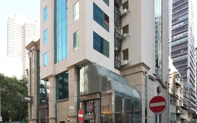 Dash Living On Hollywood