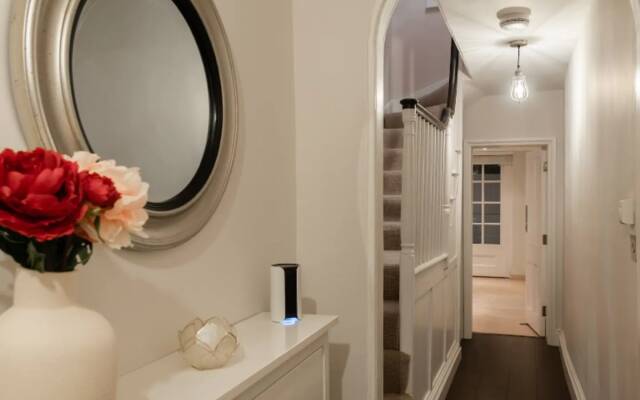 The Midsummer Common - Modern & Spacious 2bdr House With Garden