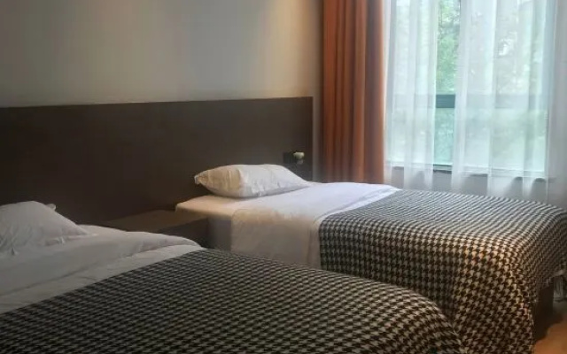 Bay Valley Garden Hotel (Huzhou Golden Century Plaza Store) – Guest Rooms – Huzhou