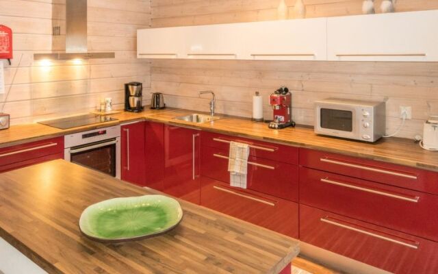 Holiday Home Luoston karpalo