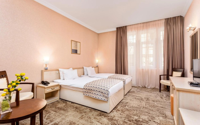 Hotel Sharden