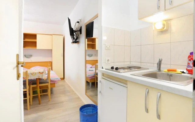 Studio Tucepi 6695c