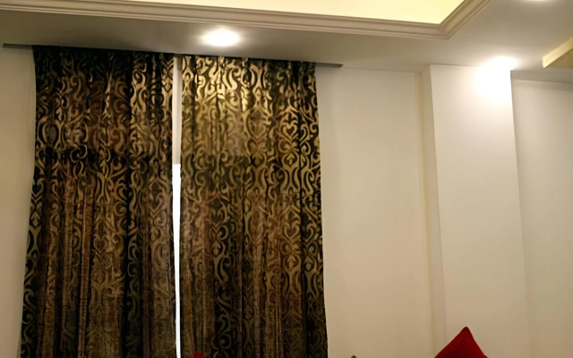 Hotel Golden Sky