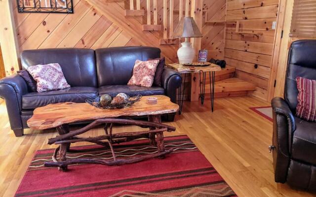 Red Wolf Cabin in Maggie Valley
