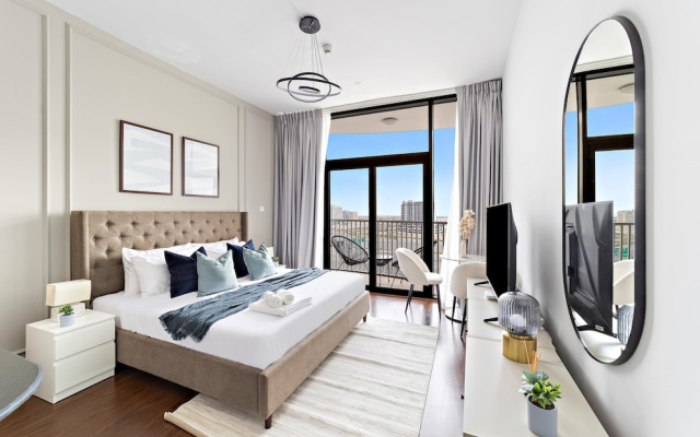 Silkhaus Studio in Silicon Oasis City View
