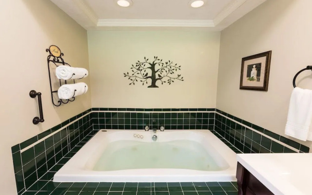 Lake House at Ferry Point