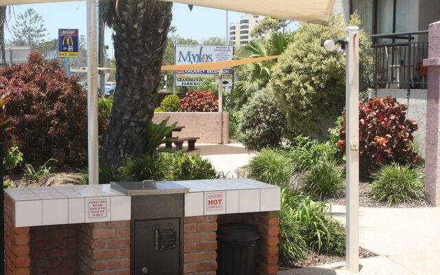 Mylos Holiday Apartments
