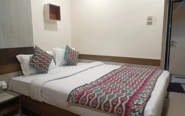 Hotel Apna Palace