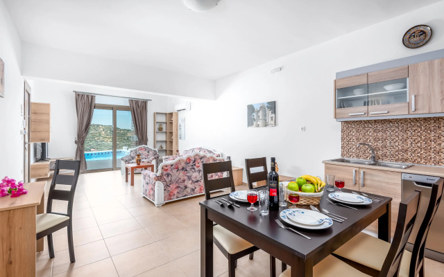 Kolymbia Village