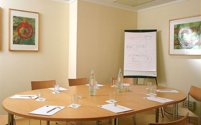 Hotel Indigo Madrid - Princesa by IHG