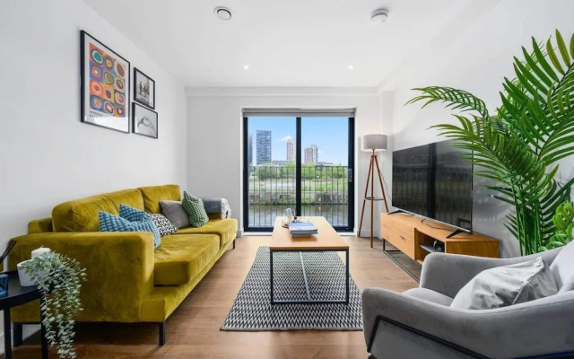 Manchester - Apartment - Sleeps 5 - Parking