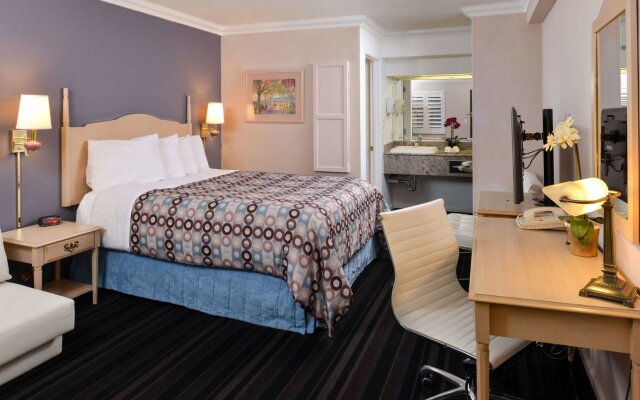 Napa Valley Hotel & Suites