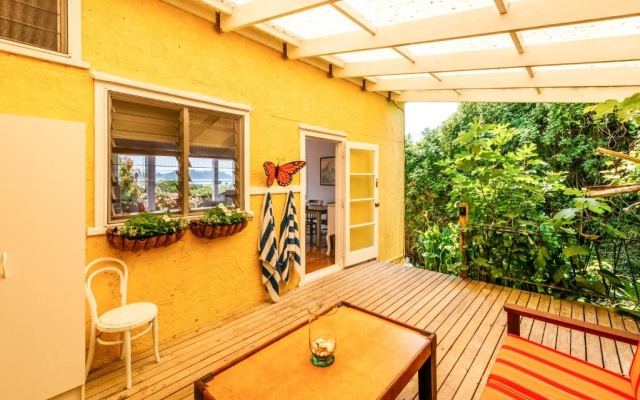 Sunshine Cottage by the Sea – Outside – Onetangi