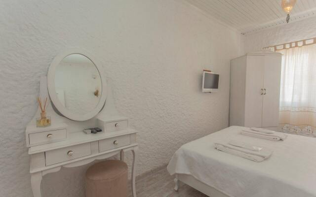 Alacati Alanur Otel