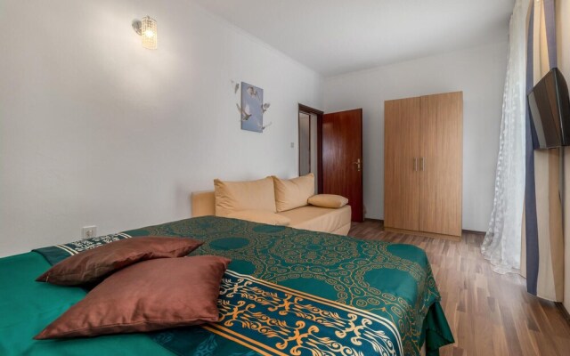 Beautiful Home in Crikvenica With Wifi and 6 Bedrooms