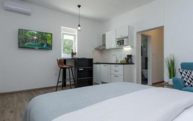 Sara Residence